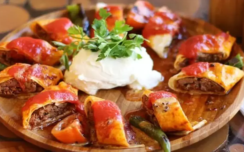 özel beyti kebabı tarifi, beyti kebabı malzemeleri, en iyi beyti kebabı tarifi, beyti kebabı nerenin