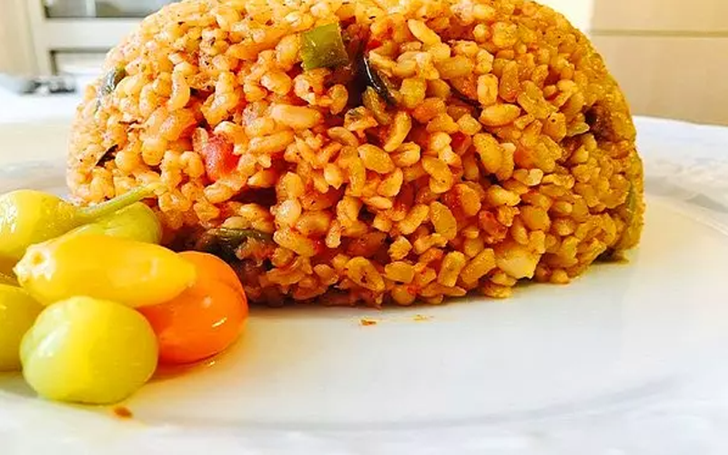 meyhane pilavı tarifi, meyhane pilavı, meyhane pilavı nasıl yapılır, meyhane pilavı malzemeleri, meyhane pilavı hangi yörenin